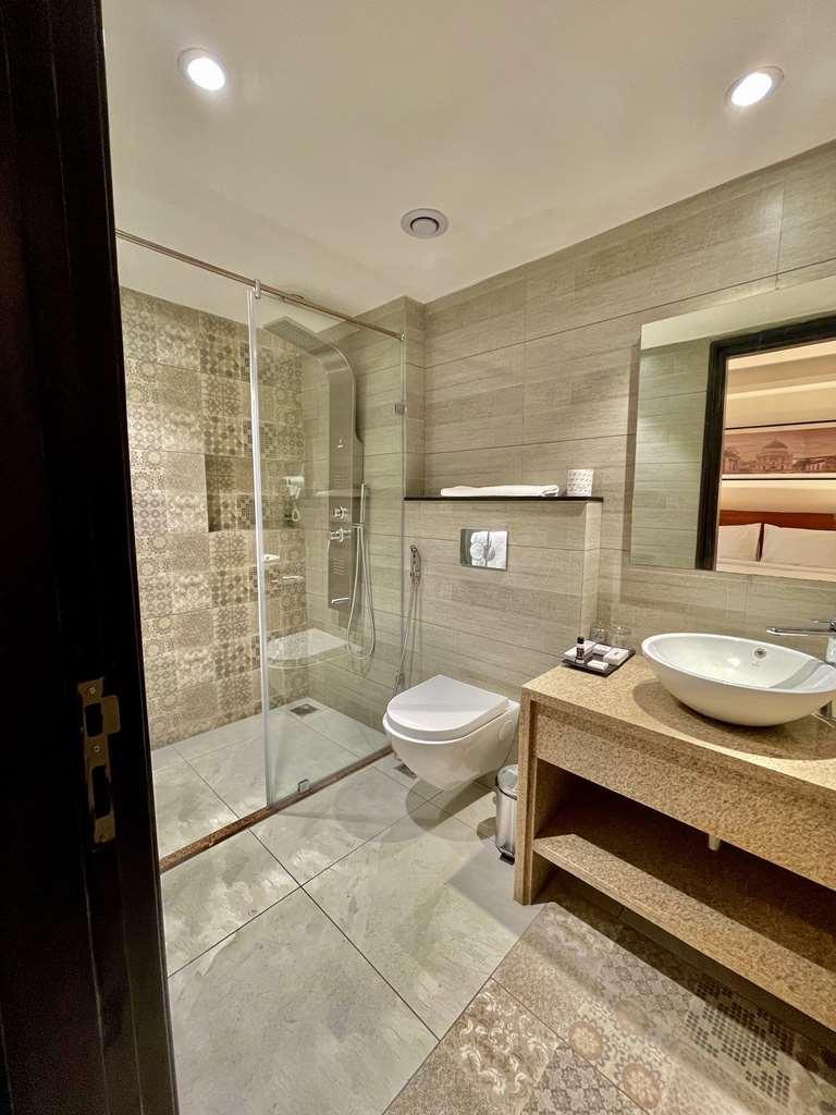 Best Western Maharani Bagh Нью-Дели Номер фото