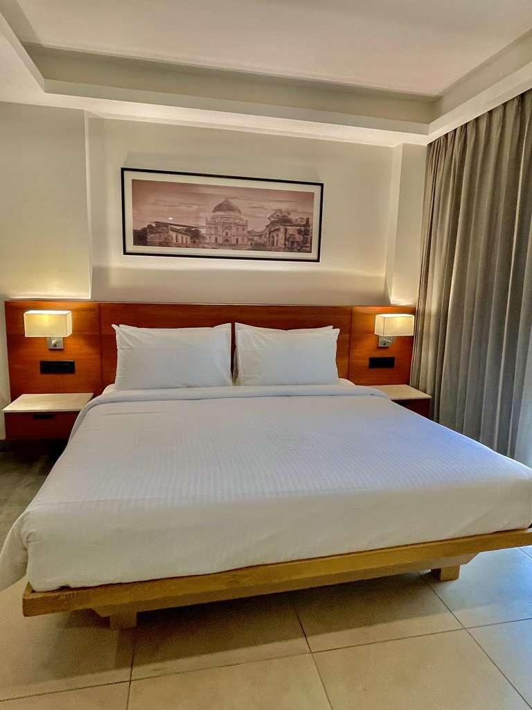 Best Western Maharani Bagh Нью-Дели Номер фото