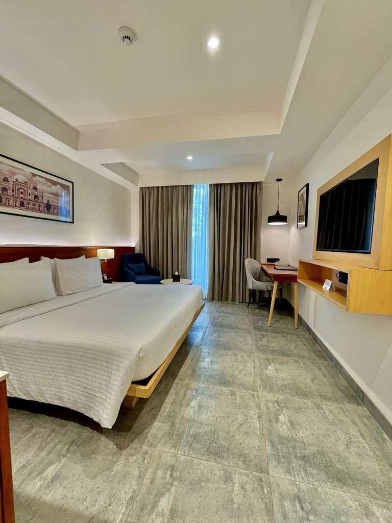 Best Western Maharani Bagh Нью-Дели Номер фото