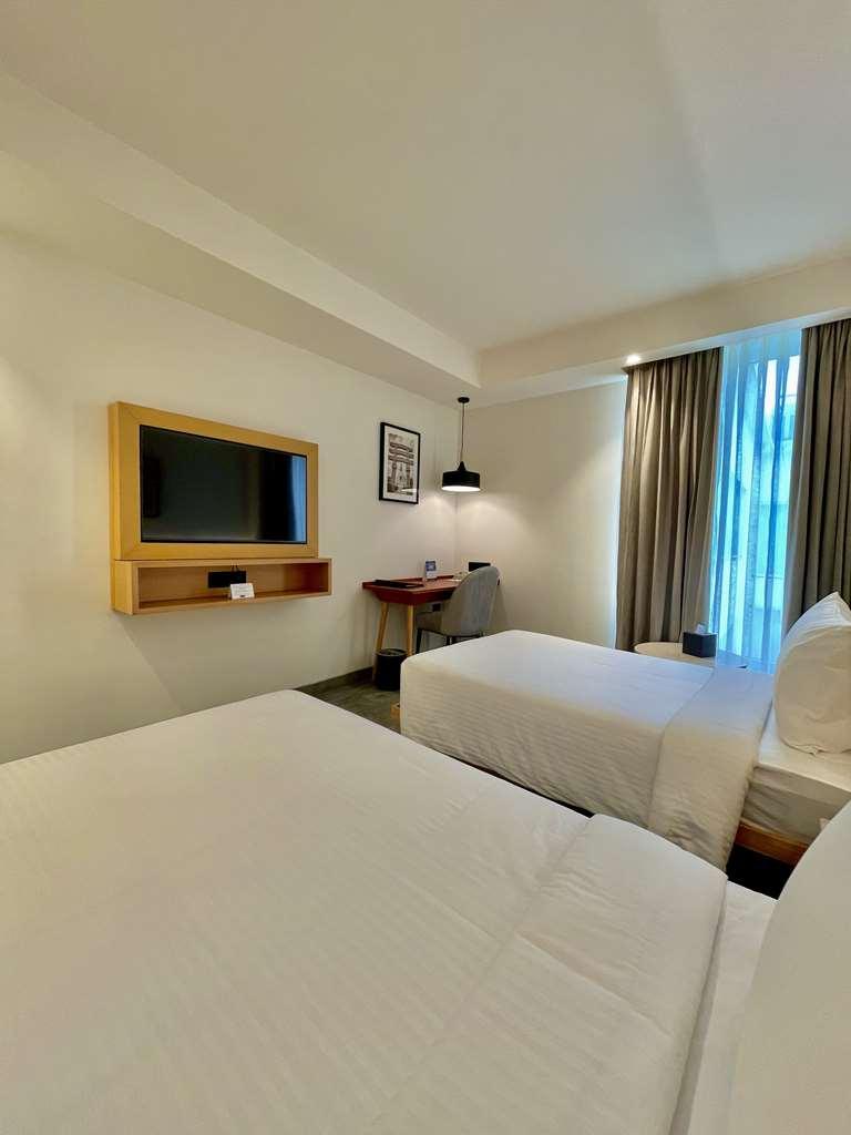 Best Western Maharani Bagh Нью-Дели Номер фото