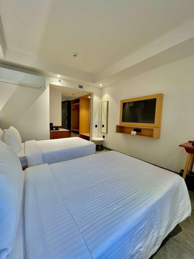Best Western Maharani Bagh Нью-Дели Номер фото
